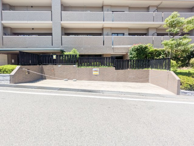 コージースクエア須磨白川台のその他共用部分|敷地内ゴミステーション
