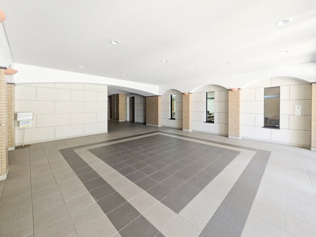 コージースクエア須磨白川台のエントランス