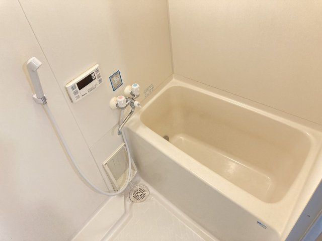 おさなぎハウスの浴室