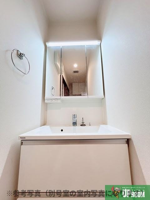 Old Patekの洗面所