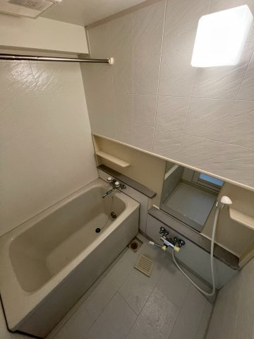 府中市宮町１丁目の賃貸マンションの浴室