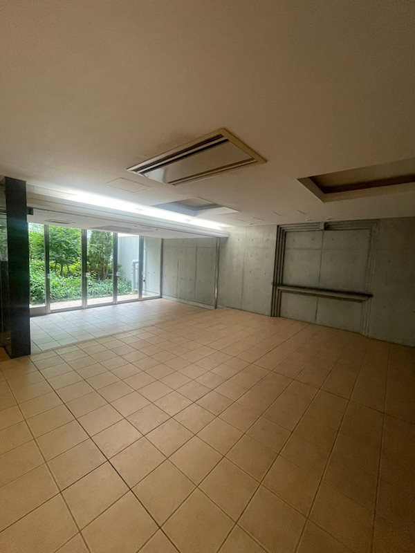 神戸市中央区中町通３丁目の賃貸マンションのロビー