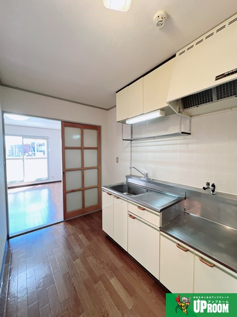 Ｓｕｒｐｌｕｓ　Ｏｎｅ　ＹＯＳＨＩＤＡのキッチン