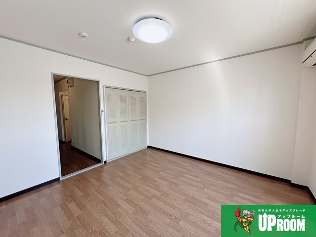 Ｓｕｒｐｌｕｓ　Ｏｎｅ　ＹＯＳＨＩＤＡの居間・リビング