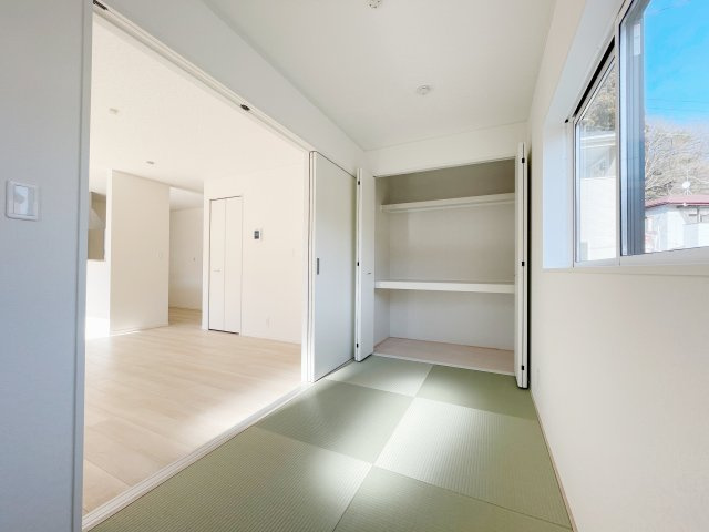 新築戸建・新築建売　白河市蛇石第1　第三小・中央中の和室|リビング隣の和室は小さなお子様のお昼寝スペースやおむつ替えスペースなどに便利と人気の一部屋！