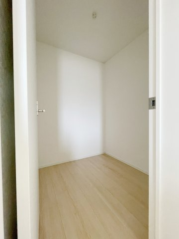 新築戸建・新築建売　白河市栄町　第一小・中央中の収納|家族の収納としても使える2階中心部の納戸収納！中央部にあるので使い勝手良好です！