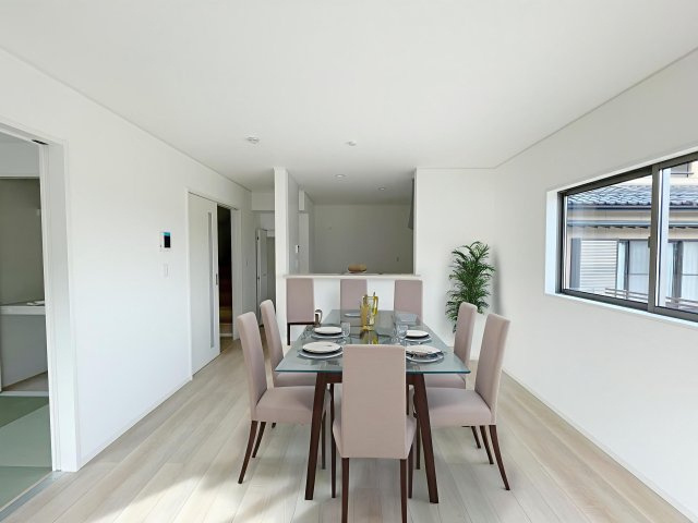 新築戸建・新築建売　白河市栄町　第一小・中央中の居間・リビング|画像はバーチャルホームステージングの加工による演出で、実際の家具は付きません。