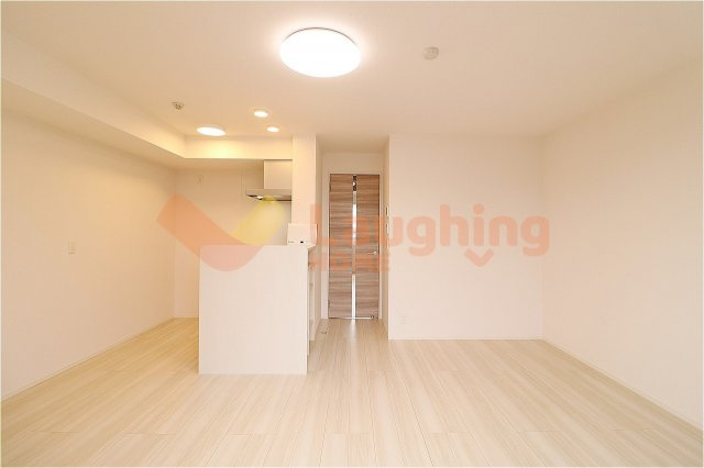 フリーデン国分の居間・リビング|使いやすい居間です