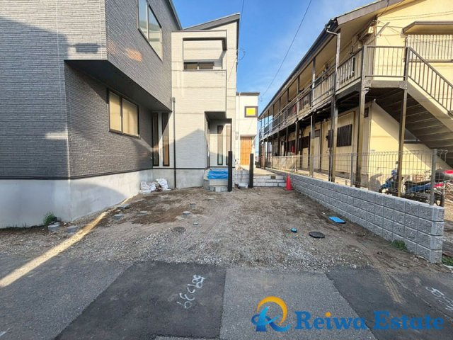 新築戸建　藤沢市辻堂1丁目の前面道路含む現地写真