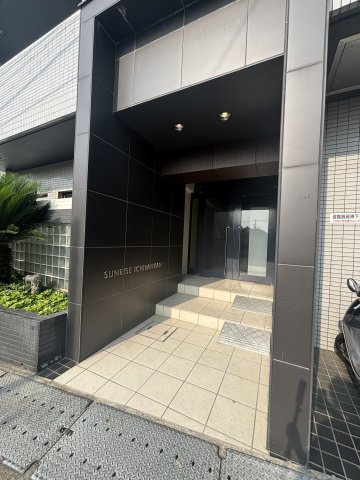 神戸市中央区生田町１丁目の賃貸マンションのエントランス