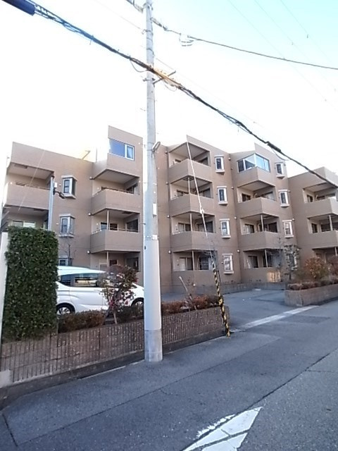 ア・コテ・ドウ・シェヌ夙川の外観