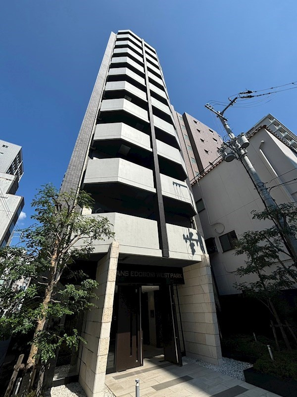 スワンズ江戸堀ウエストパークの外観