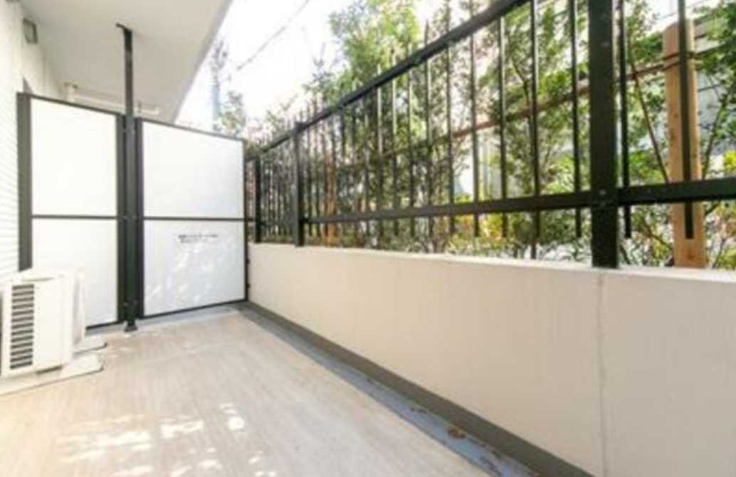 セリジェ池尻大橋　管理人巡回　駅近　オートロックのバルコニー