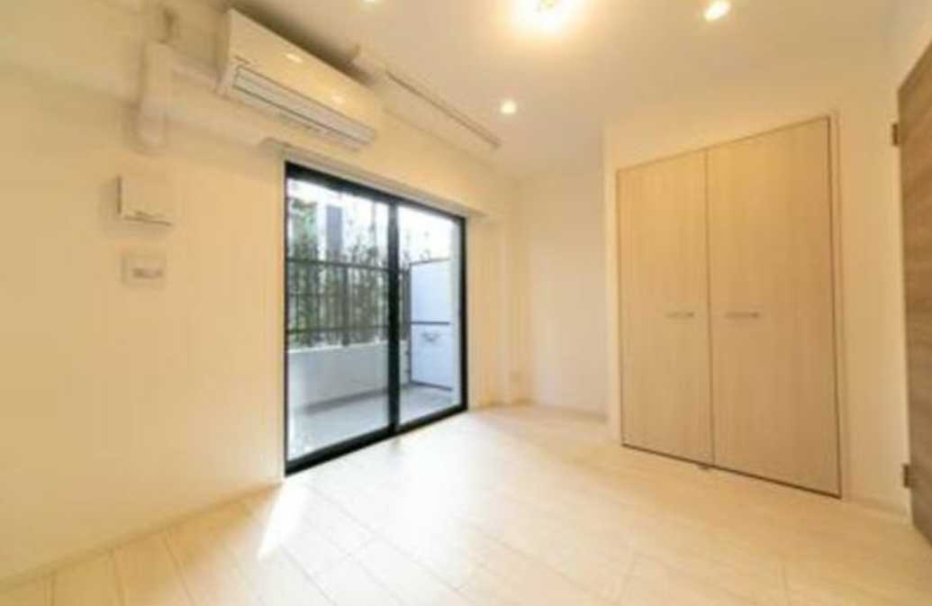 セリジェ池尻大橋　管理人巡回　駅近　オートロックの居間・リビング