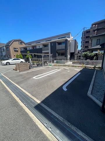 Ananの駐車場