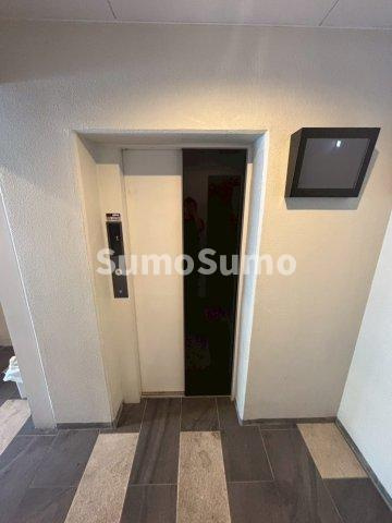 モノトーン難波のロビー