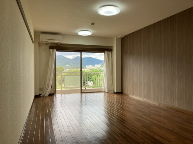アメニティマンションの洋室|広々とした洋室15.7帖