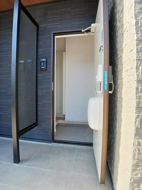 Ｄｅｎｂｅ塩津Ⅱの玄関