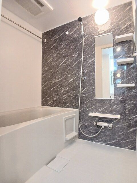 Ｄｅｎｂｅ塩津Ⅱの浴室