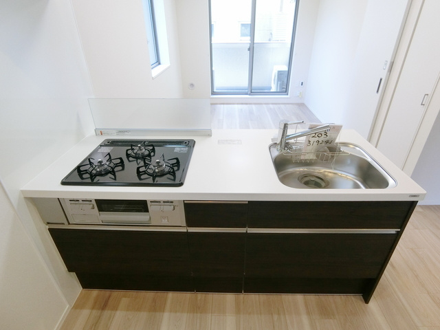 ULM　武蔵野のキッチン|★グリル付き3口ガスキッチン