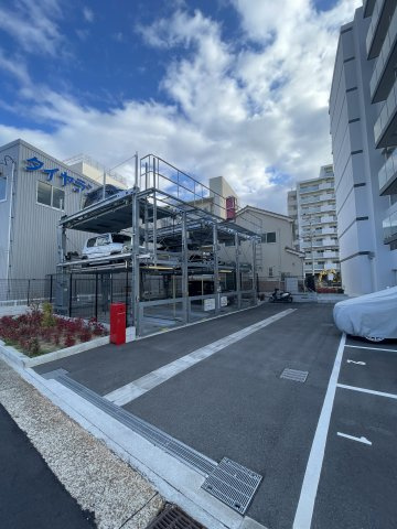 LIVIAZ KOBE LaMerの駐車場