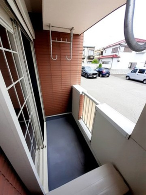 【バルコニー】 | サワーパルシェ | 開放的で明るい空間を演出してくれるバルコニーです