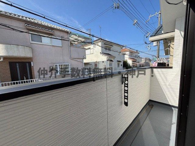 【バルコニー】 | 神戸市垂水区舞子坂４丁目　新築戸建　仲介手数料無料！ | バルコニーがあります