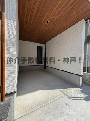 【駐車場】 | 神戸市垂水区舞子坂４丁目　新築戸建　仲介手数料無料！ | 駐車場があるので、車を買う予定の方も安心です
