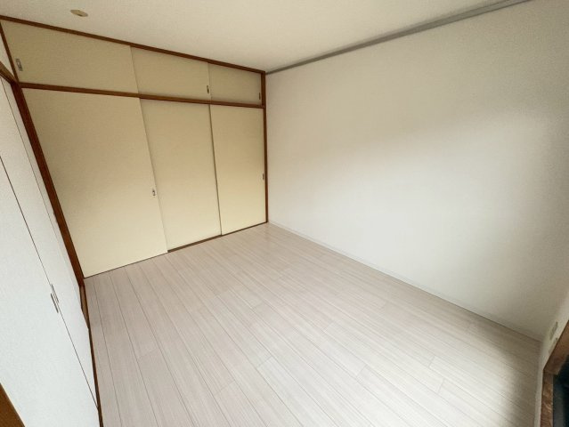 ファミリーフジの居間・リビング