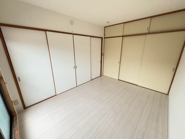 ファミリーフジの居間・リビング