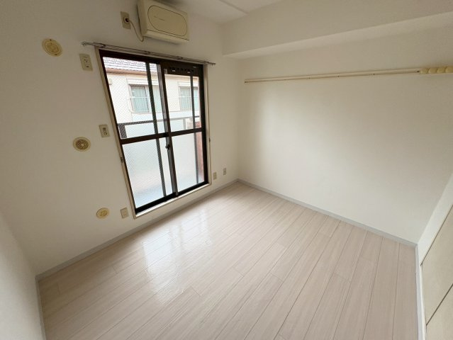 ファミリーフジの居間・リビング