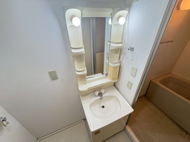 ファミリーフジの独立洗面台