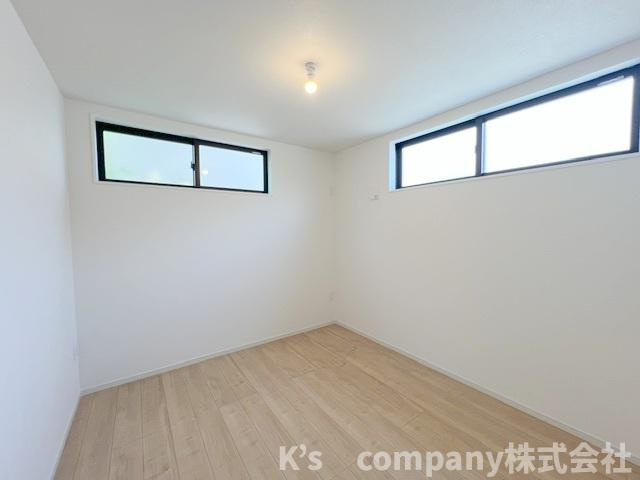 ◎高座郡寒川町岡田6丁目　新築戸建の子供部屋|洋室5.2帖◇2面採光のお部屋ですので居室としてお使いいただけます◇