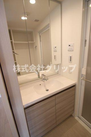 ザ・パークハビオ横浜白楽の独立洗面台