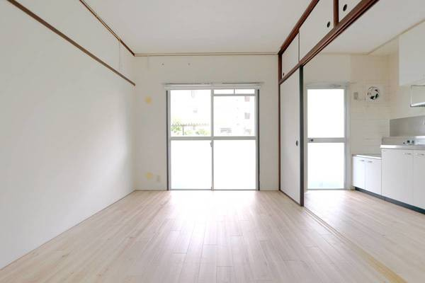 ビレッジハウス志染12号棟の居間・リビング|ビレッジハウスの同一物件・同一タイプの間取りの写真です