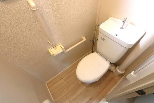 ビレッジハウス志染12号棟のトイレ|ビレッジハウスの同一物件・同一タイプの間取りの写真です