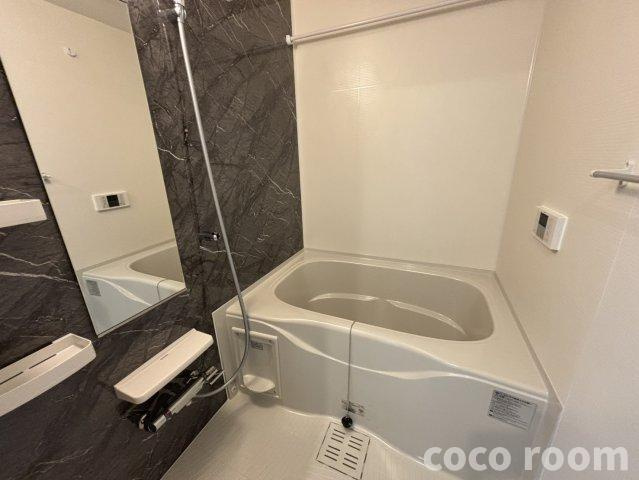 ヒカルサ藤枝兵太夫の浴室