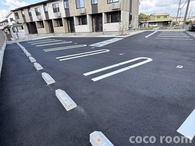 ヒカルサ藤枝兵太夫の駐車場