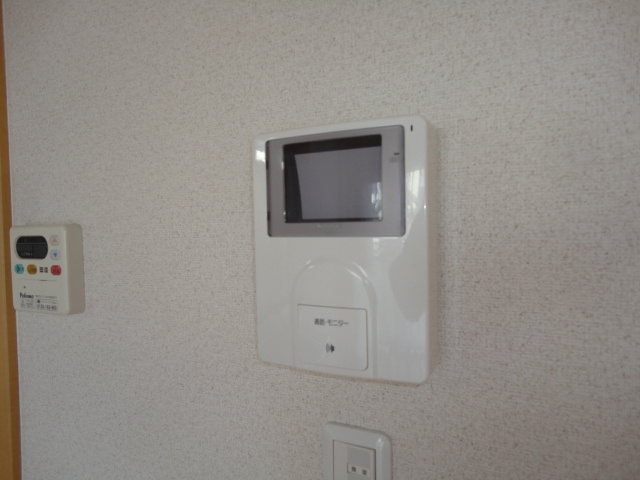 フォレスト・ヴィラの内装|カメラ付インターホン