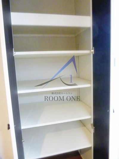 シャーンティ・エーカムの内装