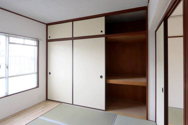 ビレッジハウス志染13号棟の収納|ビレッジハウスの同一物件・同一タイプの間取りの写真です
