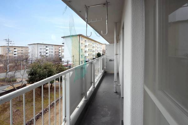 ビレッジハウス志染13号棟のバルコニー|ビレッジハウスの同一物件・同一タイプの間取りの写真です