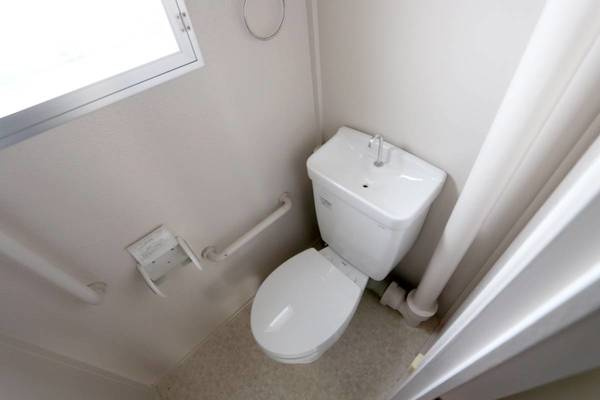 ビレッジハウス志染13号棟のトイレ|ビレッジハウスの同一物件・同一タイプの間取りの写真です