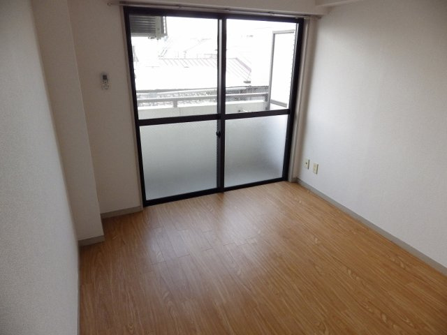 セブンスターハイツ千駄木の洋室