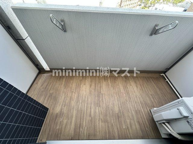 アドバンス大阪セレーノのバルコニー