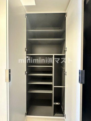 アドバンス大阪セレーノの収納