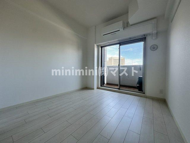 アドバンス大阪セレーノの居間・リビング