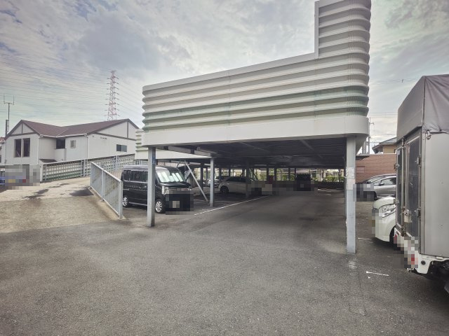 エコーハイツの駐車場