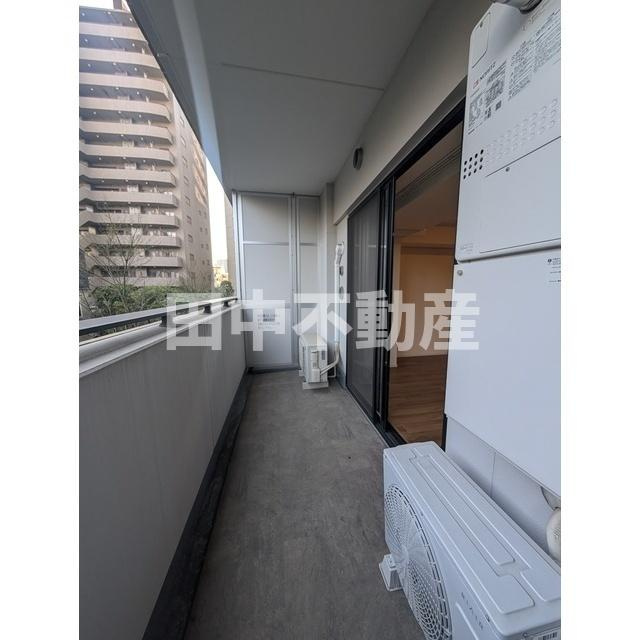 ザ・パークハウス三田ガーデン　タワー棟のバルコニー