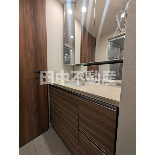 ザ・パークハウス三田ガーデン　タワー棟の洗面所